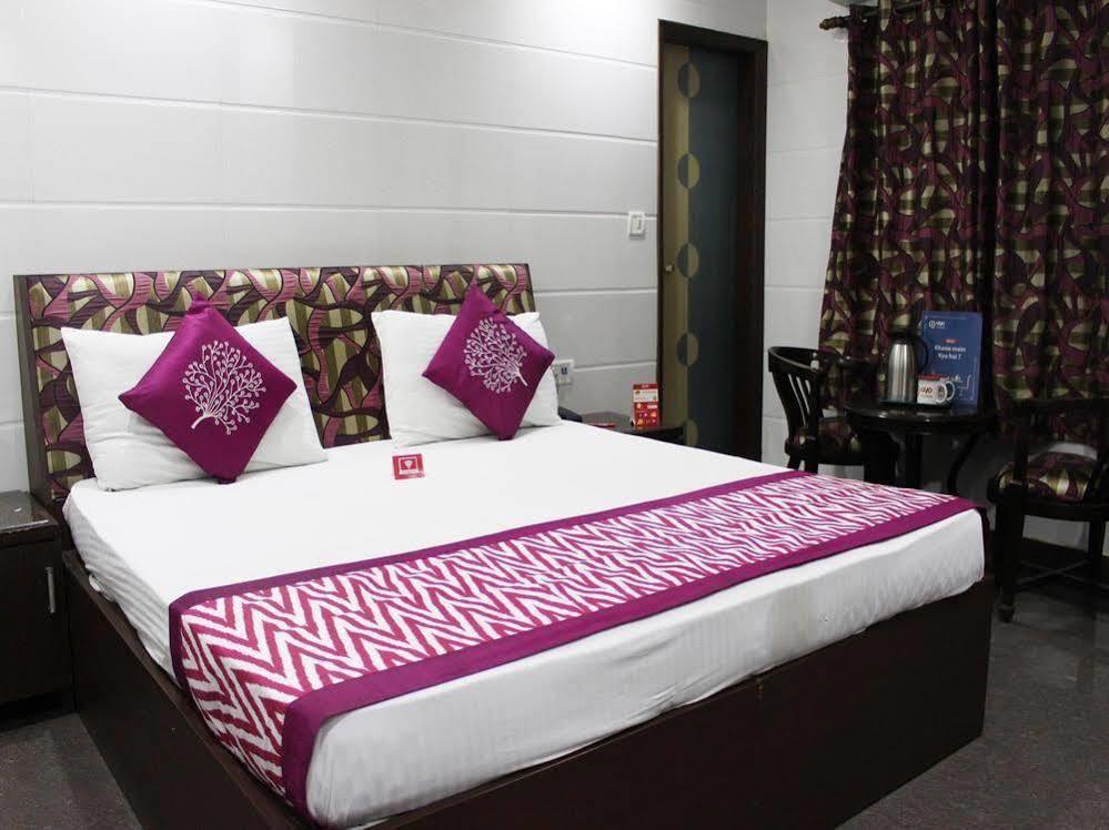 Oyo 2705 Hotel Preet Palace New Delhi Luaran gambar