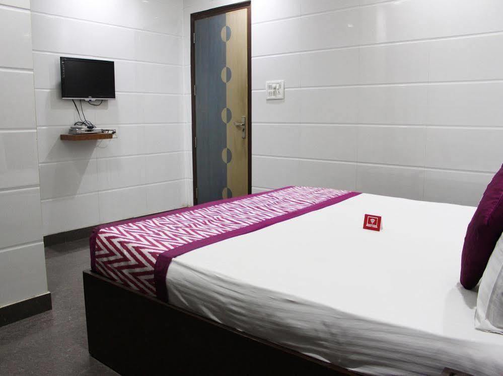 Oyo 2705 Hotel Preet Palace New Delhi Luaran gambar