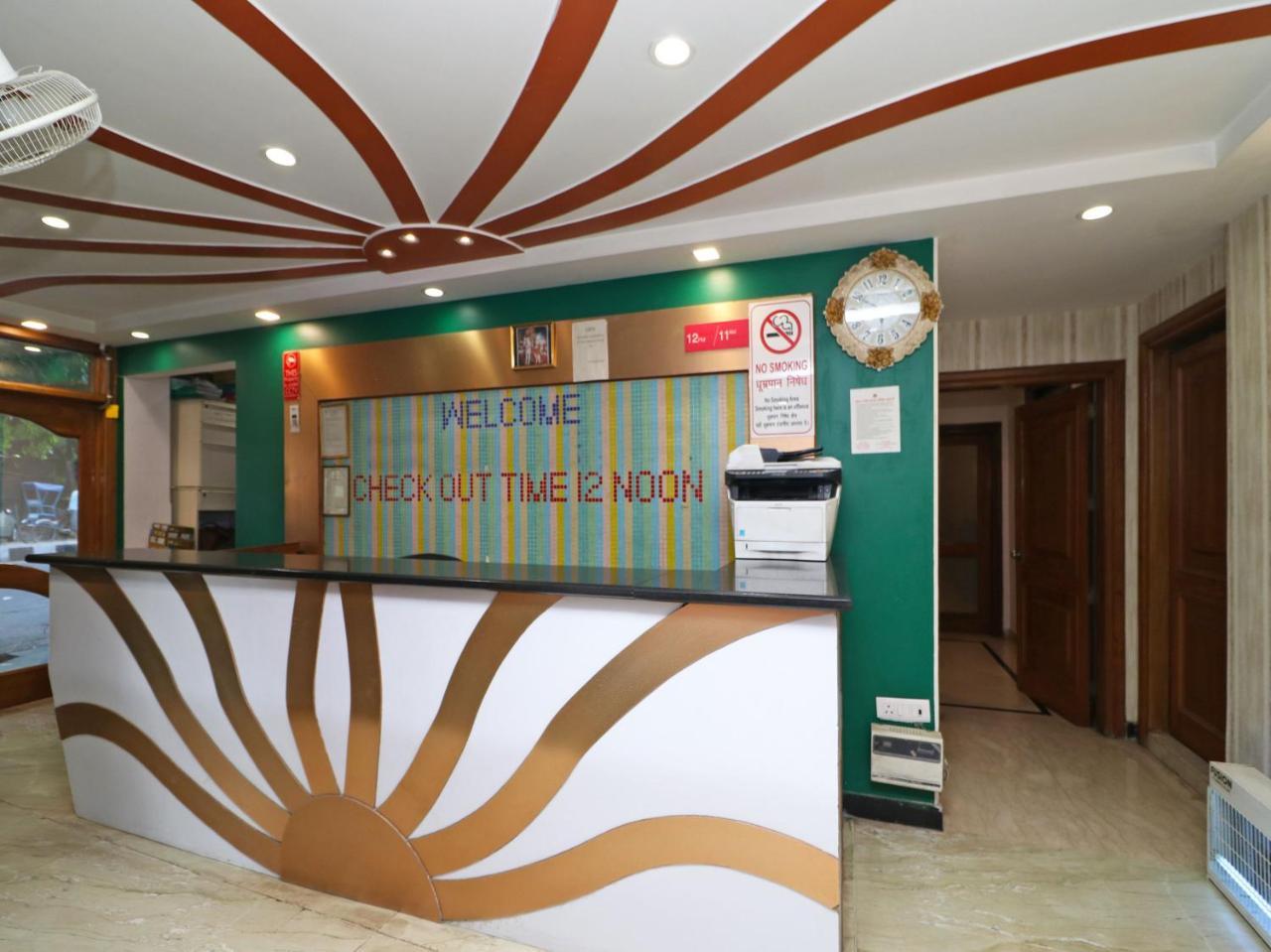 Oyo 2705 Hotel Preet Palace New Delhi Luaran gambar
