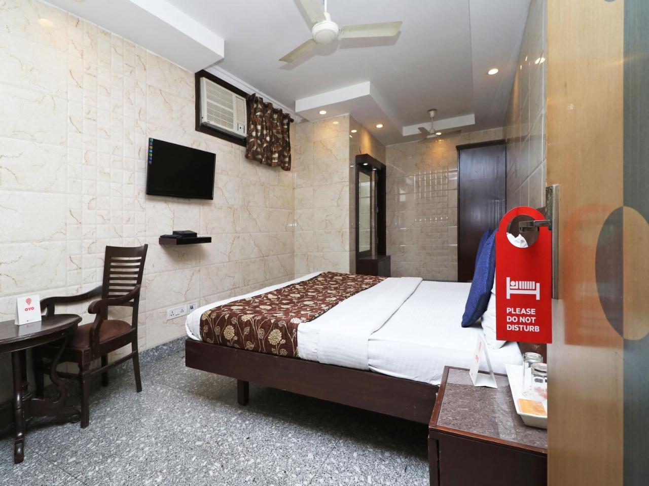 Oyo 2705 Hotel Preet Palace New Delhi Luaran gambar