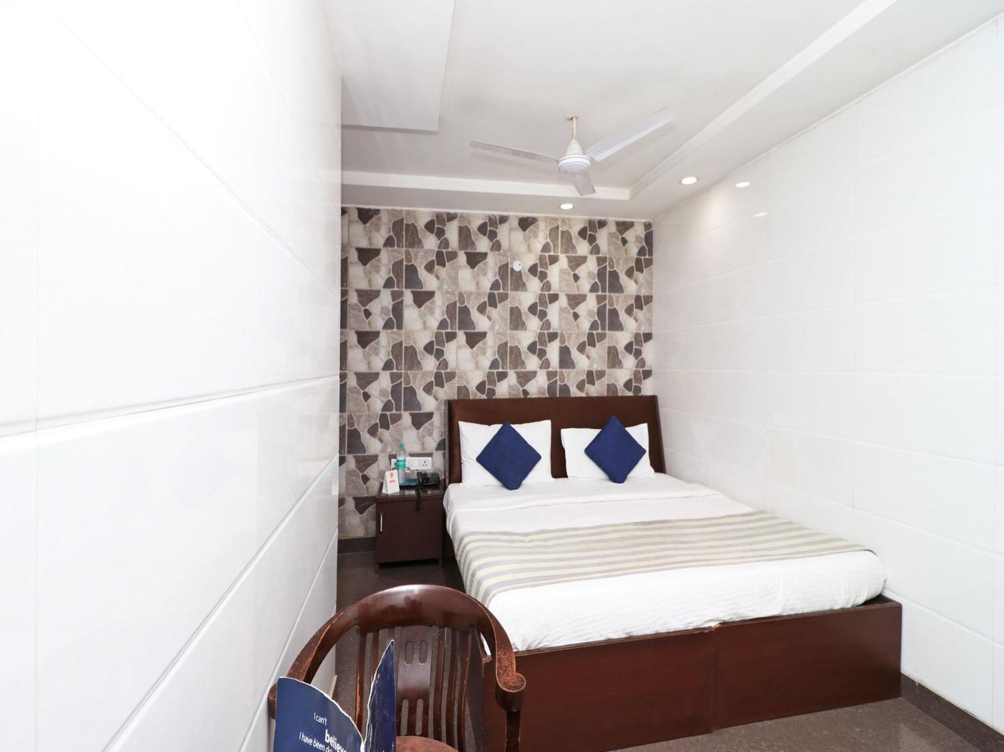 Oyo 2705 Hotel Preet Palace New Delhi Luaran gambar